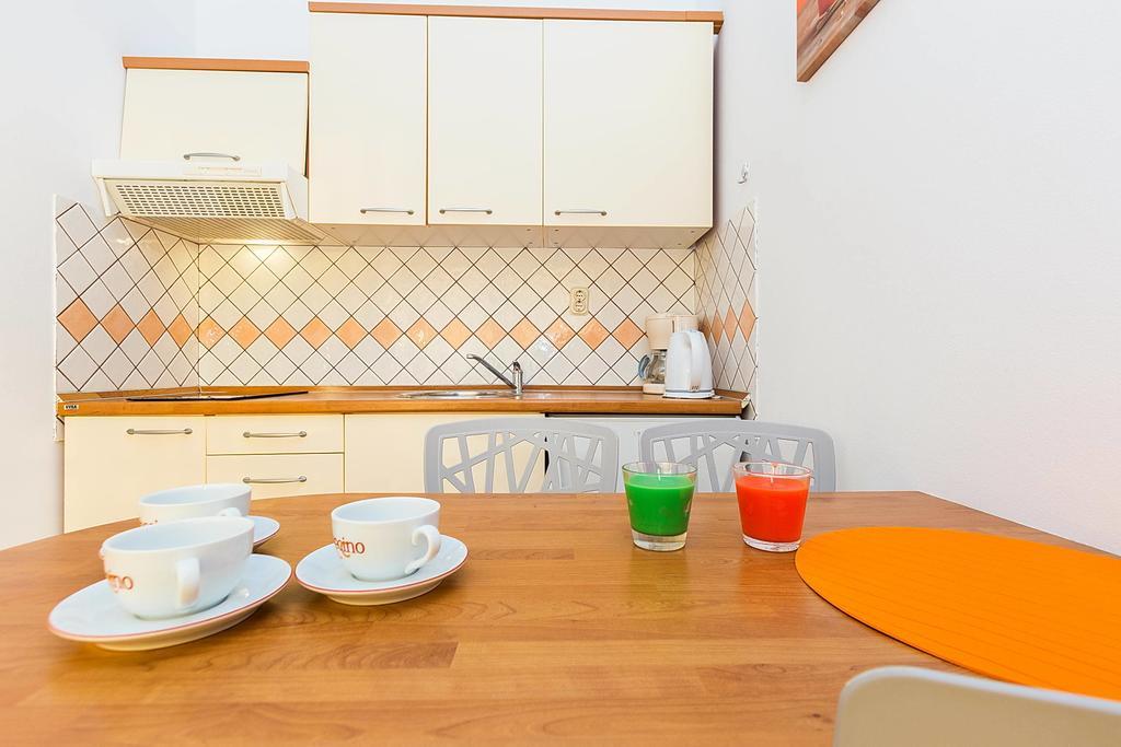 Apartments Dada Biograd Na Moru Room photo