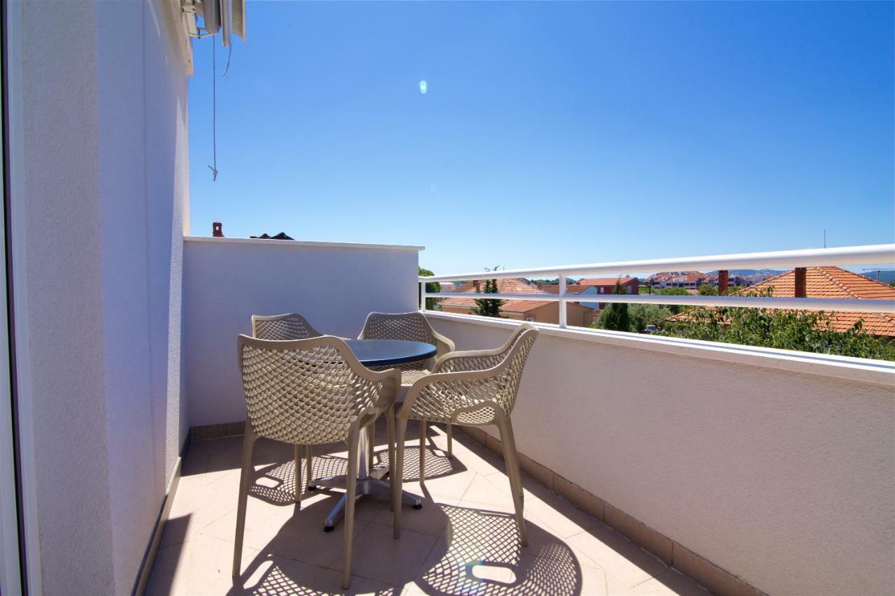 Apartments Dada Biograd Na Moru Exterior photo